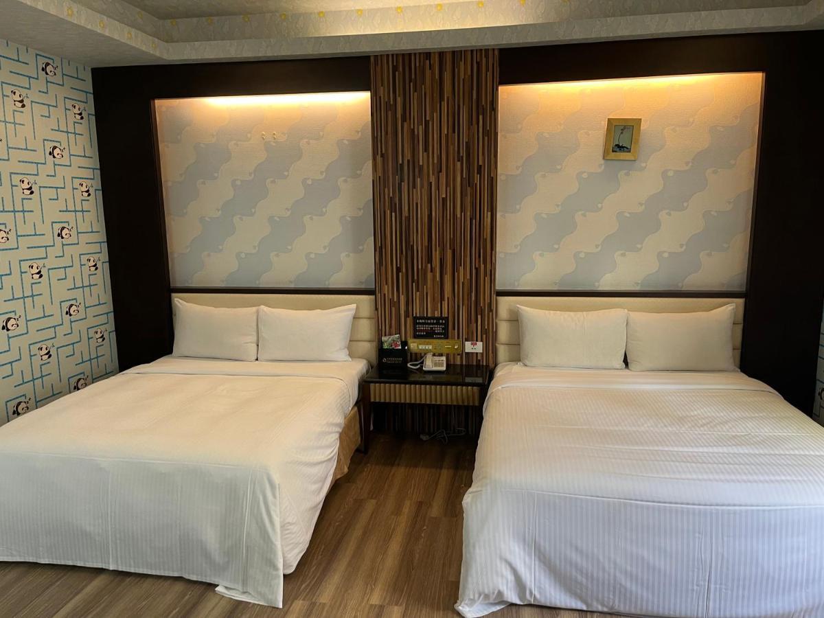 Hua Xiang Motel - Fengshan 高雄市 エクステリア 写真