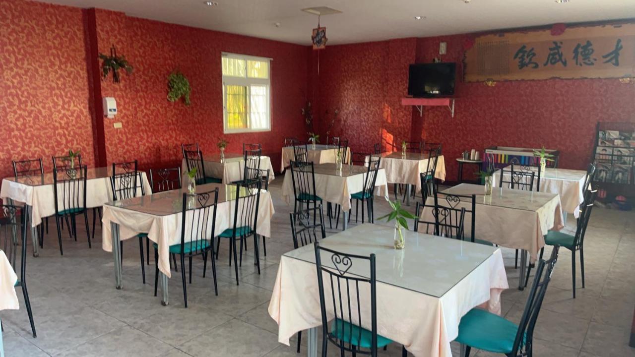 Hua Xiang Motel - Fengshan 高雄市 エクステリア 写真