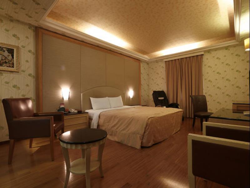 Hua Xiang Motel - Fengshan 高雄市 エクステリア 写真